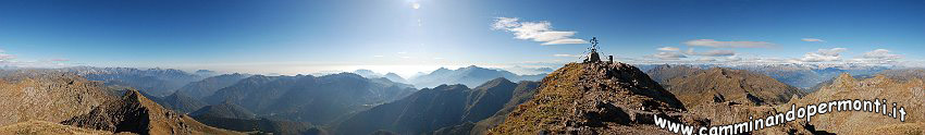 09 12337 Panoramica dal Pizzo Tre Signori.jpg